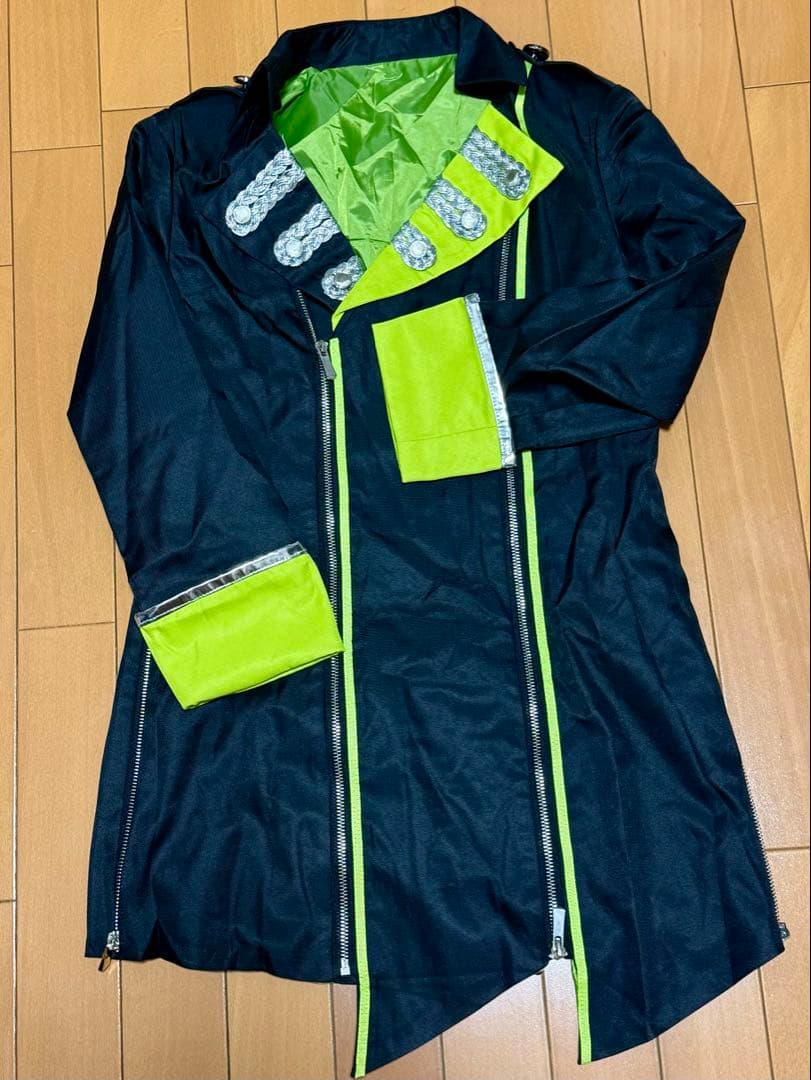 ディアソムニア寮服　コスプレ衣装　Mサイズ　シルバー　セベク