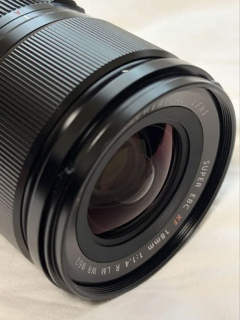 富士フイルム　XF18mm f1.4 R LM WR