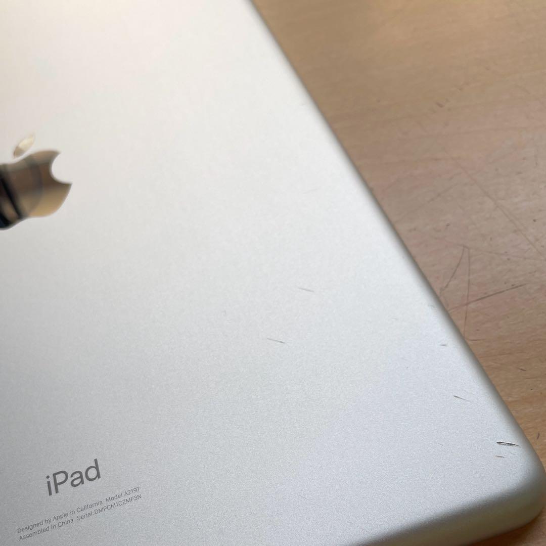 iPad 第7世代　A2197 Wi-Fiモデル　シルバー　32GB 美品