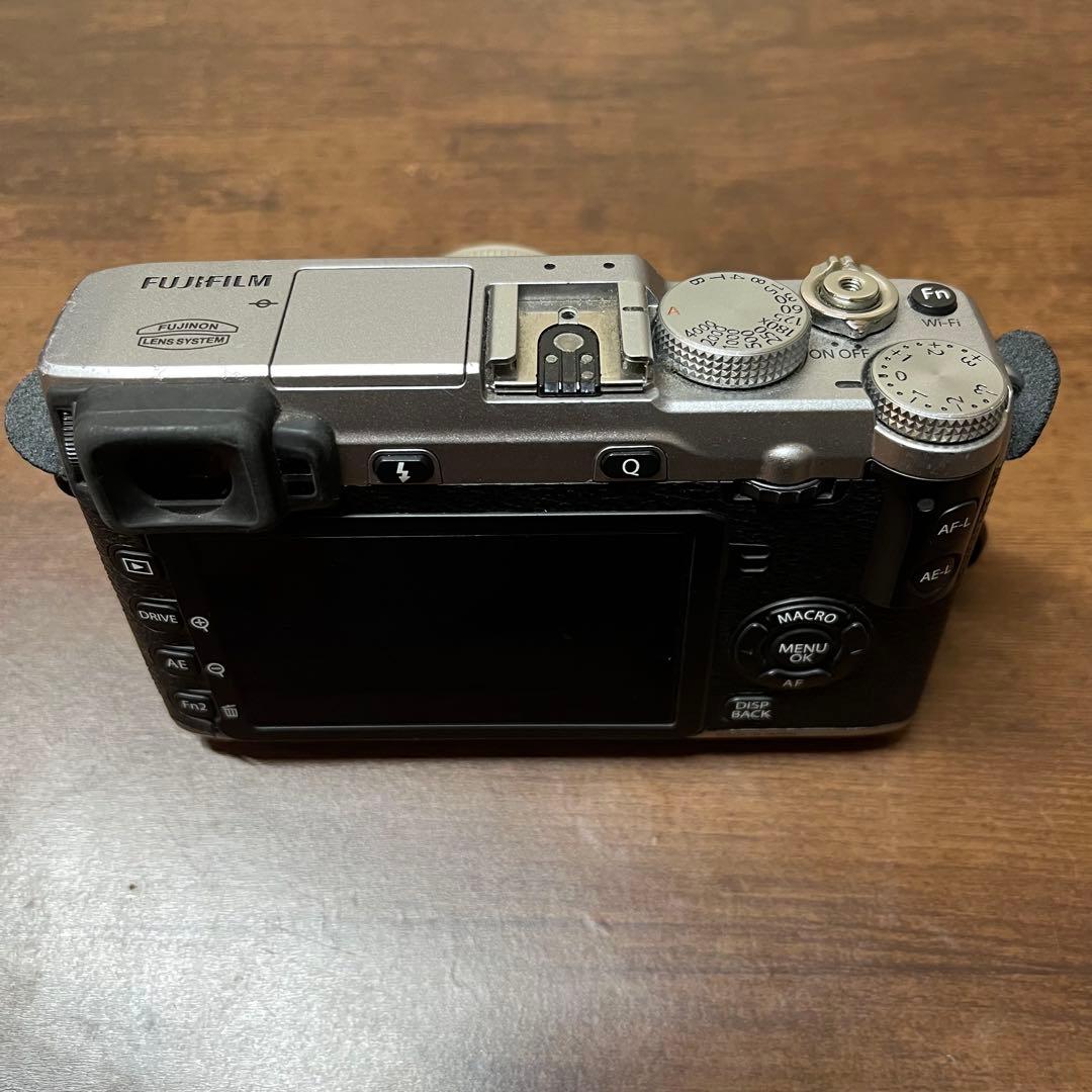 FUJIFILM X-E2 シルバー　レンズ2本付き