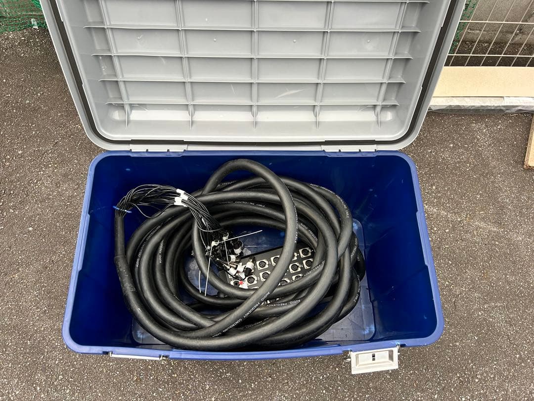 クラシックプロ　24センド4リターンマルチケーブル　収納箱付き