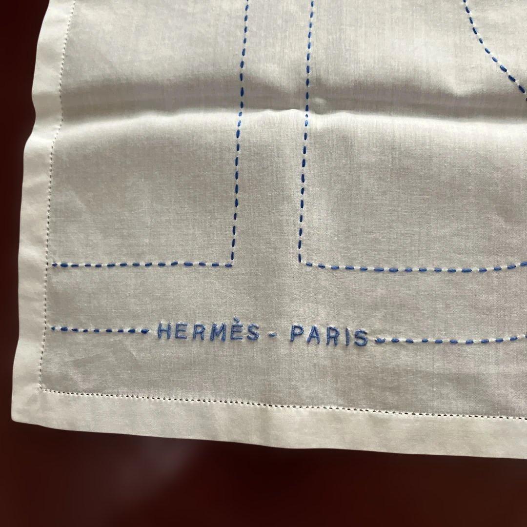 エルメス　刺繍ハンカチ　未使用