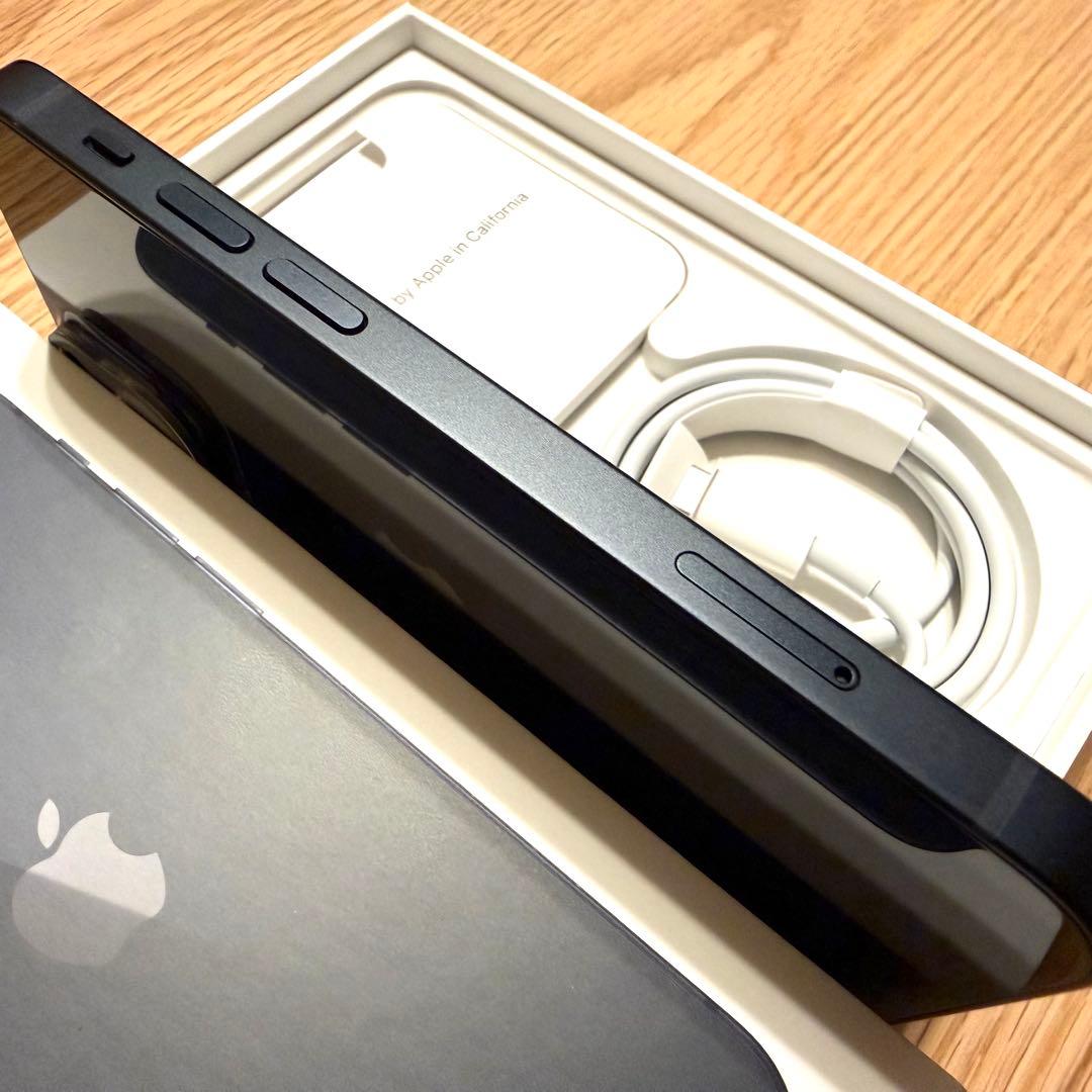 【美品】iPhone13mini 256GB ミッドナイト Apple純正ケース