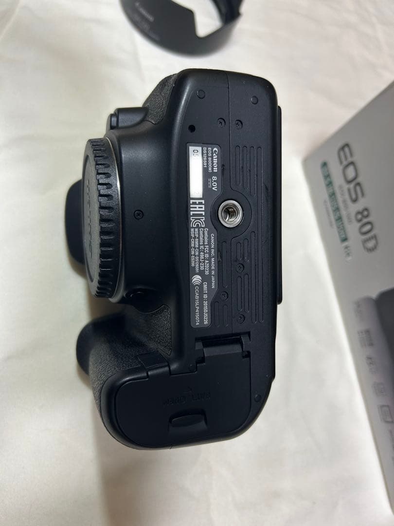 キヤノン EOS 80D EF-S18-135 IS USM 【おまけ付き】