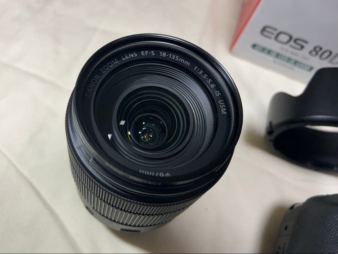 キヤノン EOS 80D EF-S18-135 IS USM 【おまけ付き】