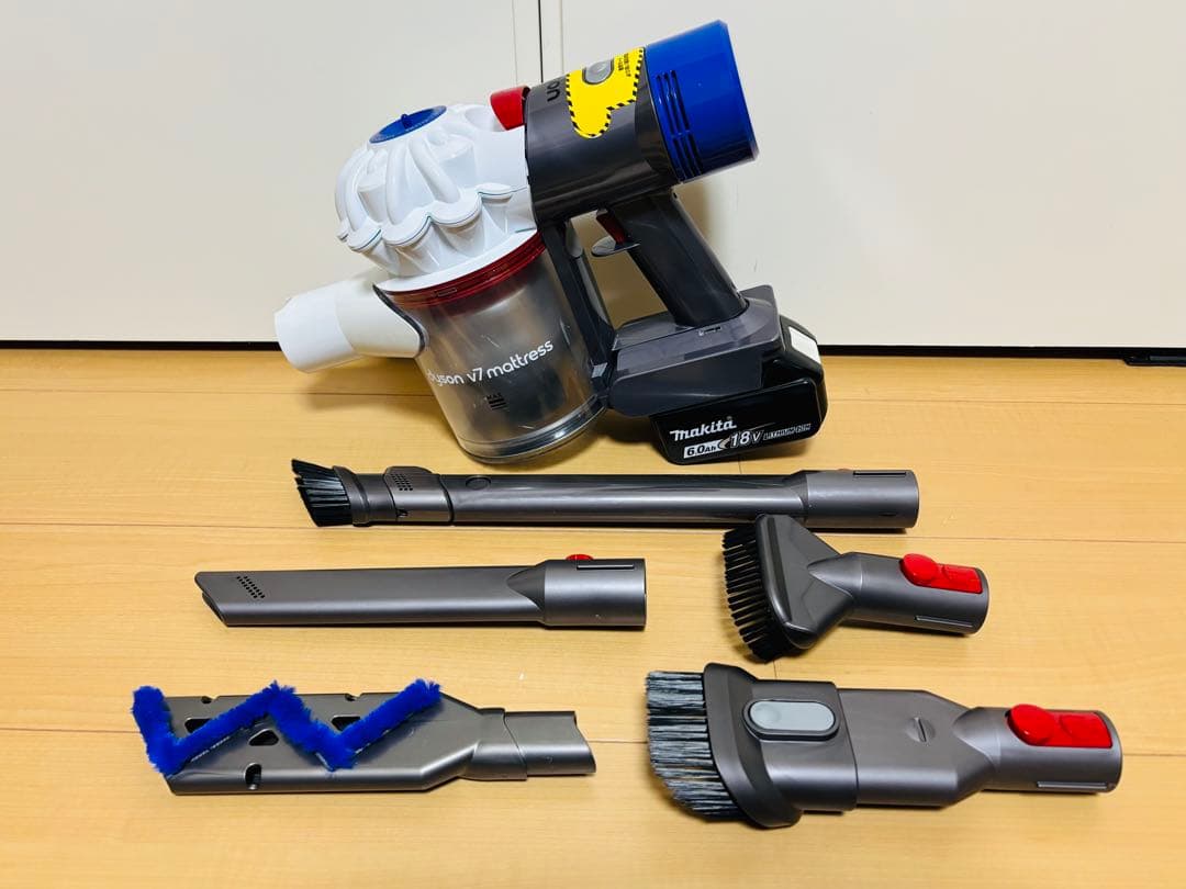 【らいく】ダイソン v7 マキタバッテリー仕様 付属品つき