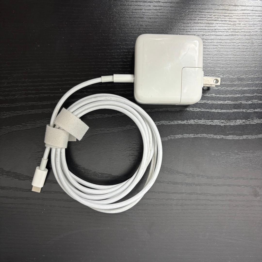 【美品】 MacBook Air 13インチ M1 2020年製 A2337