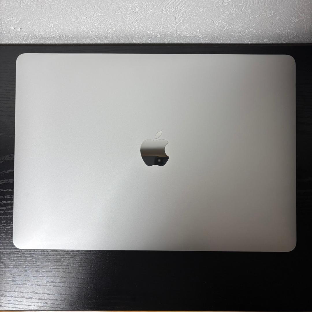 【美品】 MacBook Air 13インチ M1 2020年製 A2337