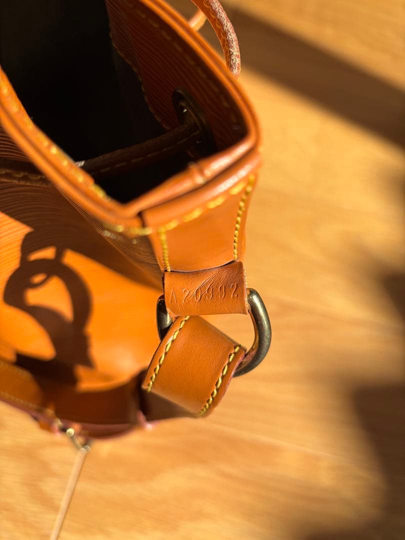 ヴィトンバケットバッグ ブラウン