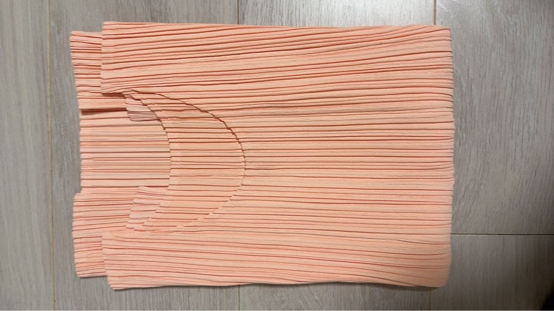 プリーツデザイン 半袖Tシャツ ピンク