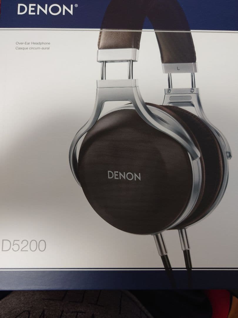ヘッドホン DENON AH-D5200