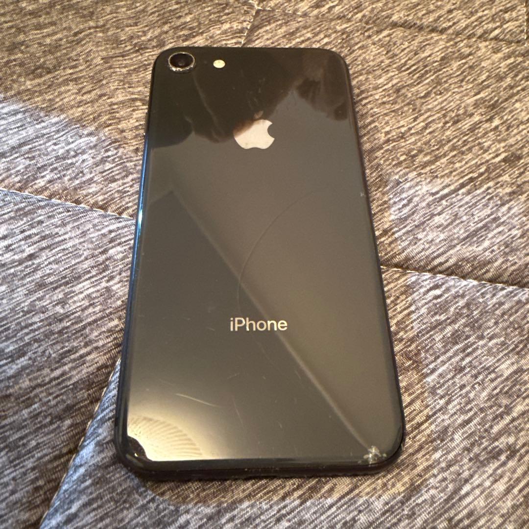 iPhone 8 ブラック