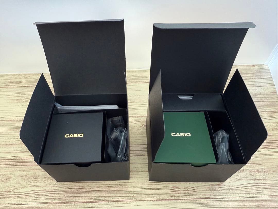 【新品】　金銀リングウォッチ　2本セット　CASIO