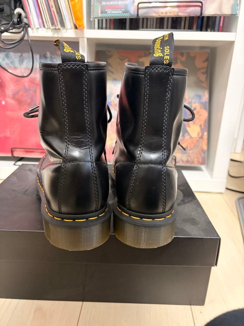 Dr.Martens 8ホール UK9[箱無し]