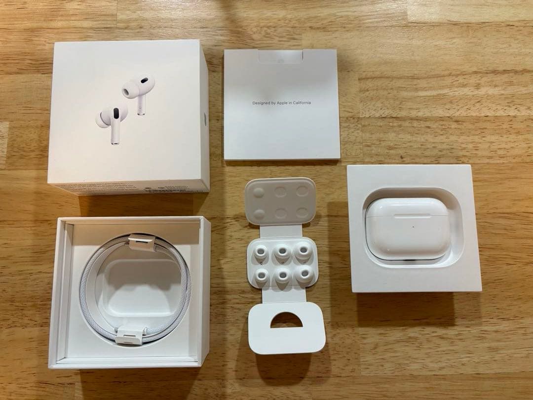 【ほぼ未使用品】AirPods Pro 第二世代　付属品付き