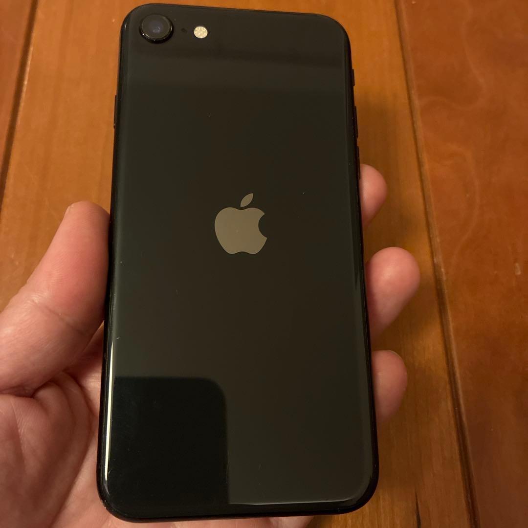 アップル　iPhone SE BLACK 128GB 第2世代