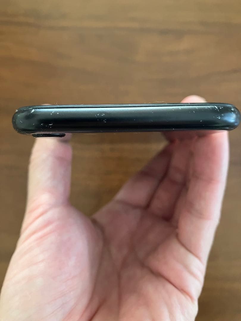 アップル　iPhone SE BLACK 128GB 第2世代