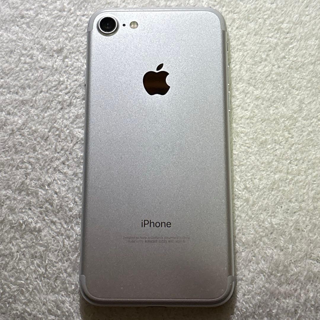 【値下げ❗️】Apple iPhone 7 128GBシルバー SIMフリー
