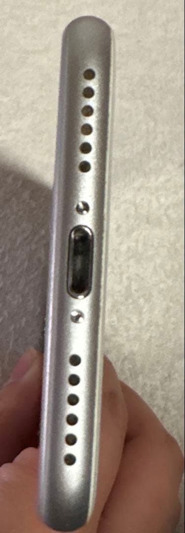 【値下げ❗️】Apple iPhone 7 128GBシルバー SIMフリー