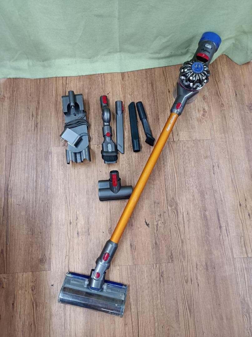 都《GLGCY》ダイソン　SV10　コードレスクリーナー　セット