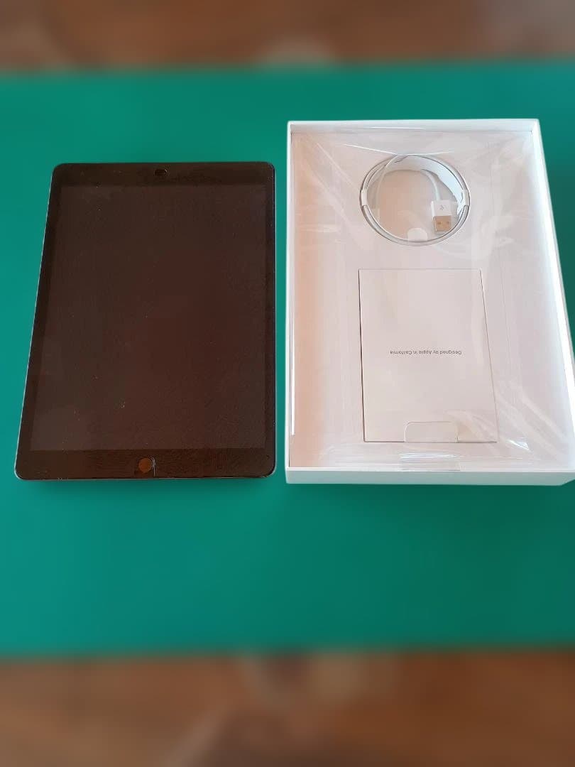 Apple iPad スペースグレイ 本体