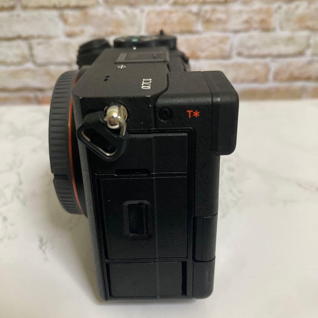 西村【良品】SONY ILCE-7CM2 α7CII 動作品 デジタル一眼