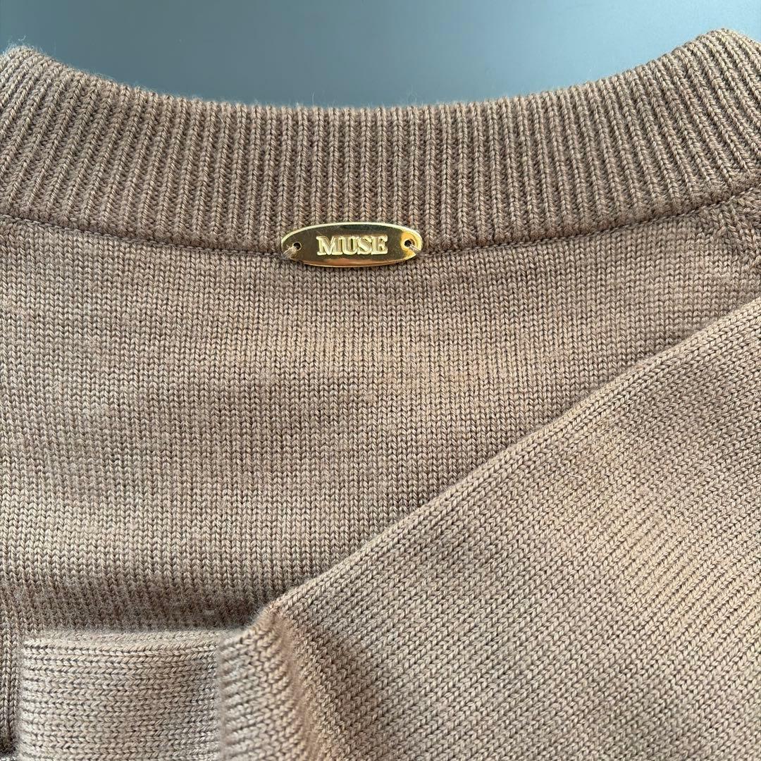 ドゥーズィエムクラス　2023AW WISHクルーネックカーディガン　キャメル