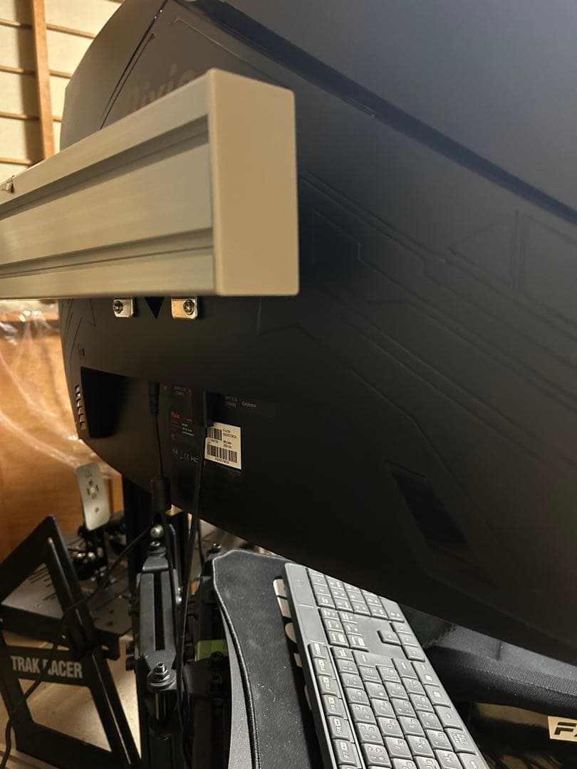 Pixio pxc325 32インチ　1ms　165Hz