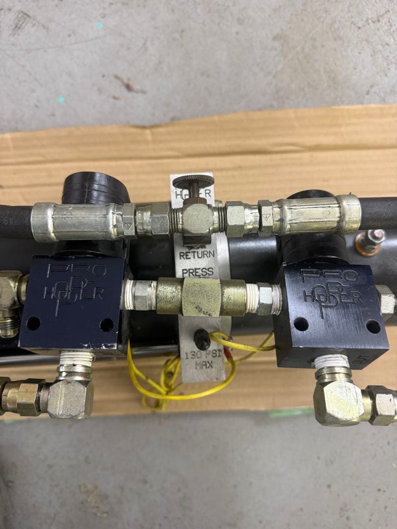 や*屋様 ハイドロポンプ　ローライダー インパラ　キャデラック　タウンカー