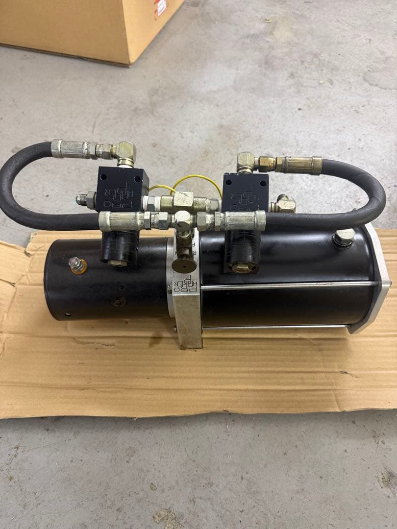 や*屋様 ハイドロポンプ　ローライダー インパラ　キャデラック　タウンカー