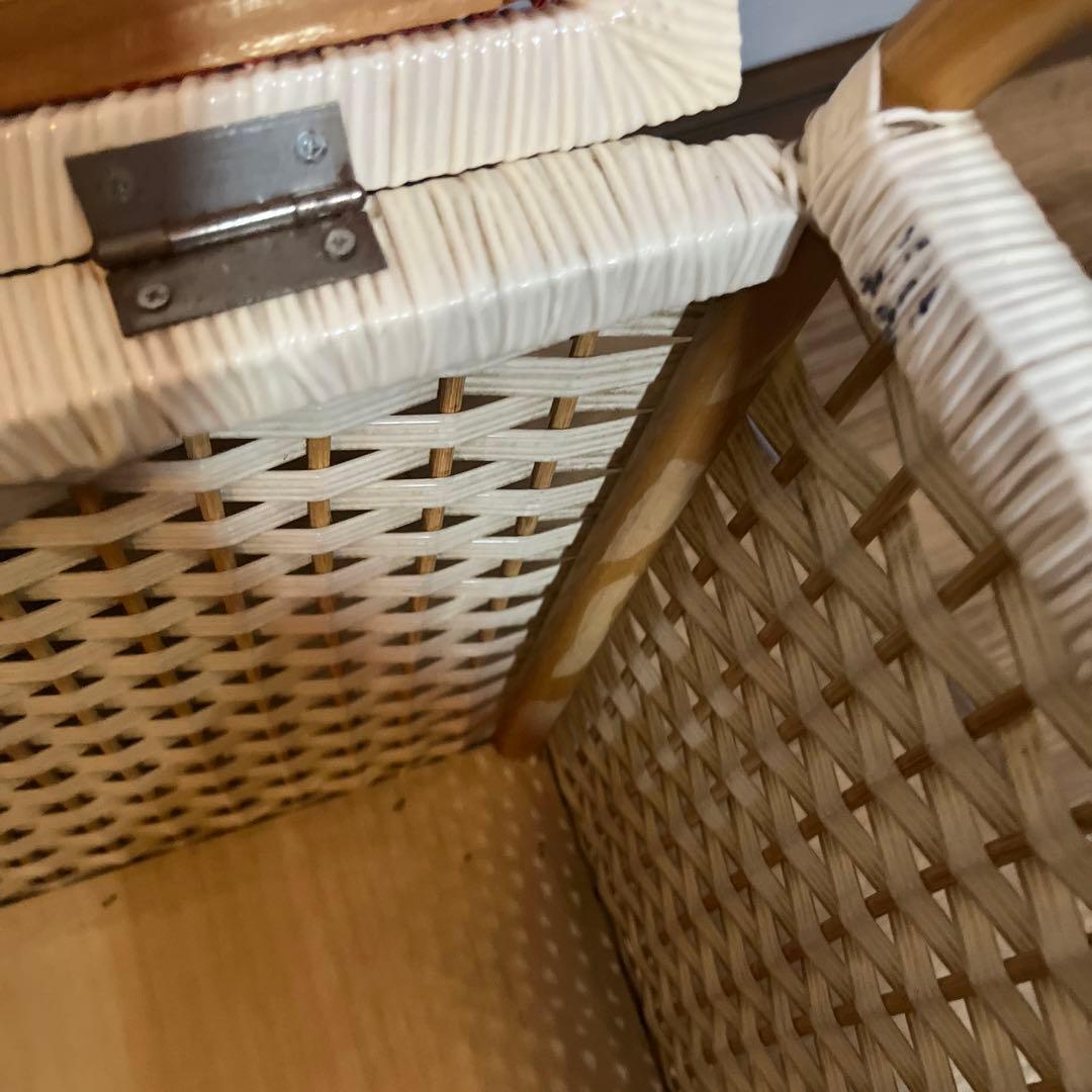 レトロ　ハローキティ　かご　バスケット　サンリオ　収納　籠　昭和　レア編み込み