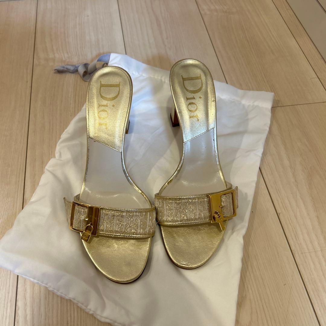 Dior ゴールド ミュールサンダル