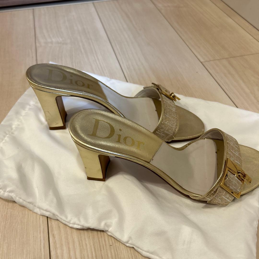 Dior ゴールド ミュールサンダル