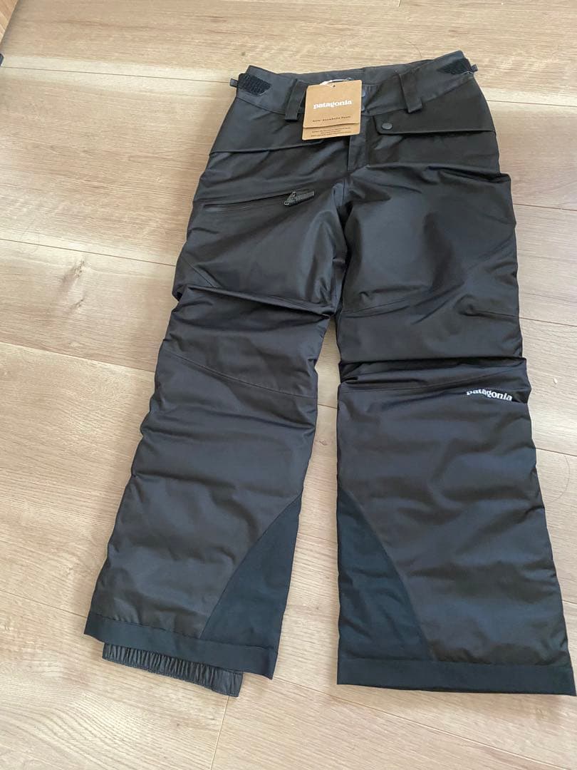 【新品タグ付き】スノボウェア　パンツ　パタゴニア　キッズ　スノーボード　スキー