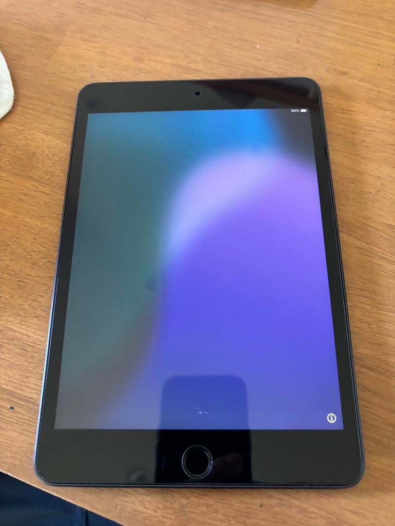 第5世代　iPad mini 64GB スペースグレイ