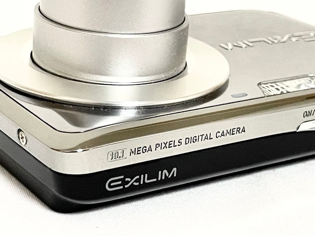 【極美品・完動品】　CASIO EXILIM EX-Z1 シルバー　動作確認済