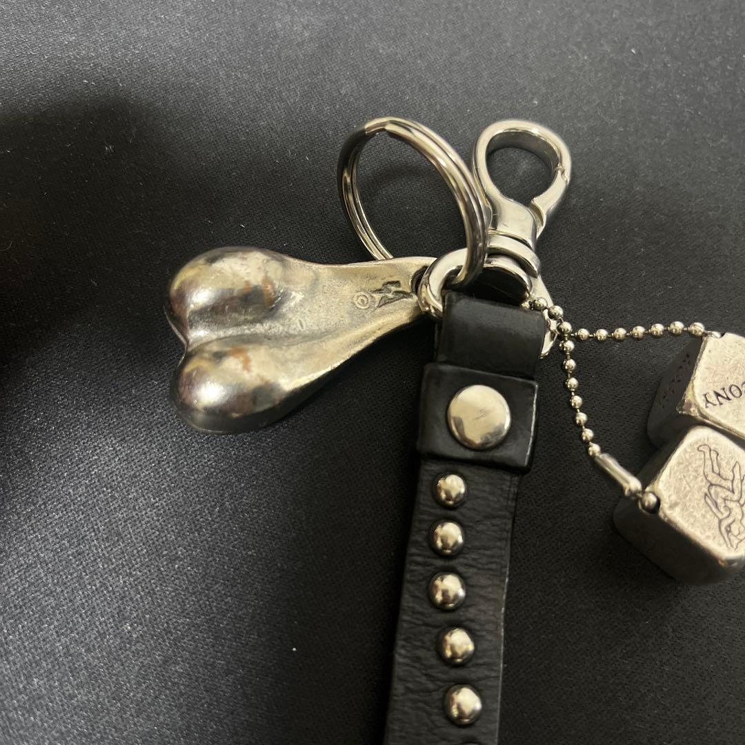 スタッズキーホルダー　USブルズボール　CALEE