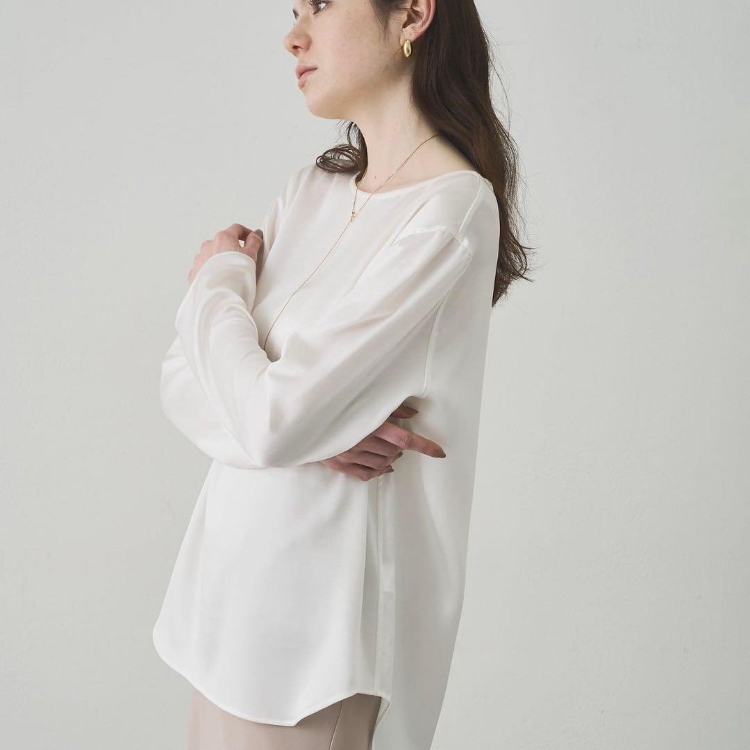 25日まで❗️ドローイングナンバーズ）新品未使用❗️サテンボートブラウス