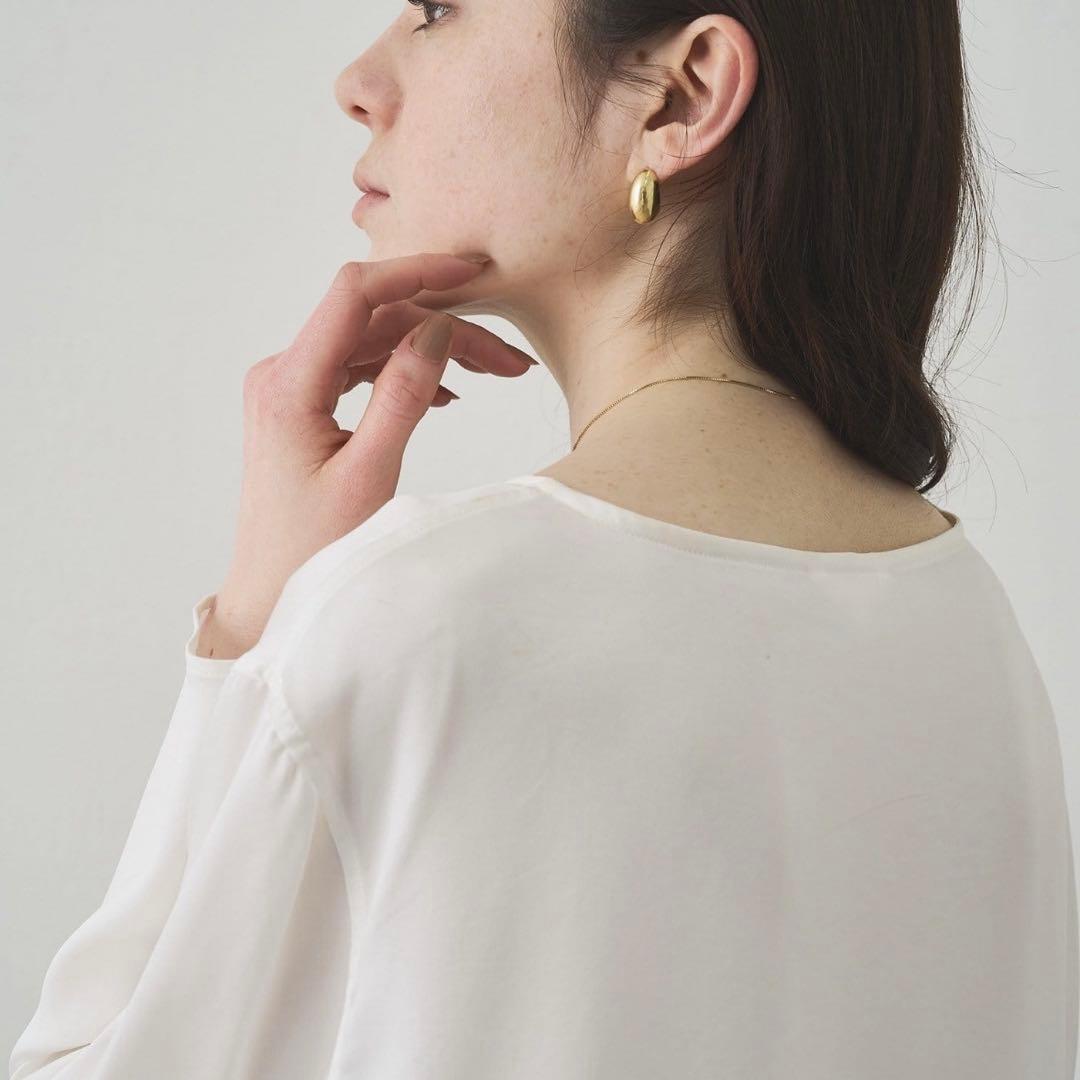 25日まで❗️ドローイングナンバーズ）新品未使用❗️サテンボートブラウス