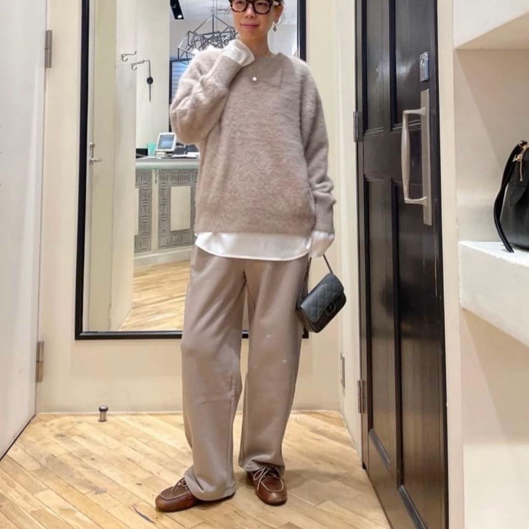 25日まで❗️ドローイングナンバーズ）新品未使用❗️サテンボートブラウス