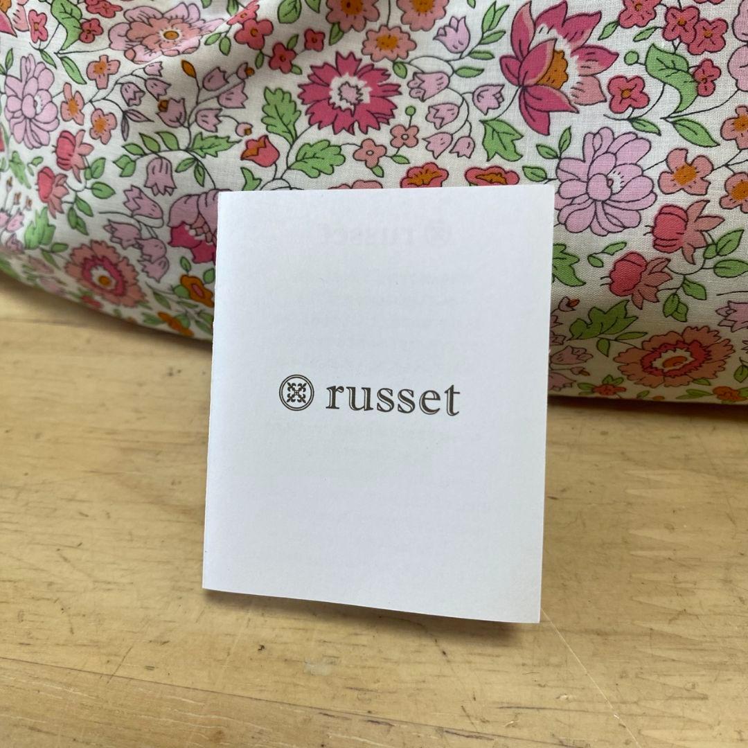 新品未使用　russet リバティ　花柄ミニトートバッグ　チャーム付き