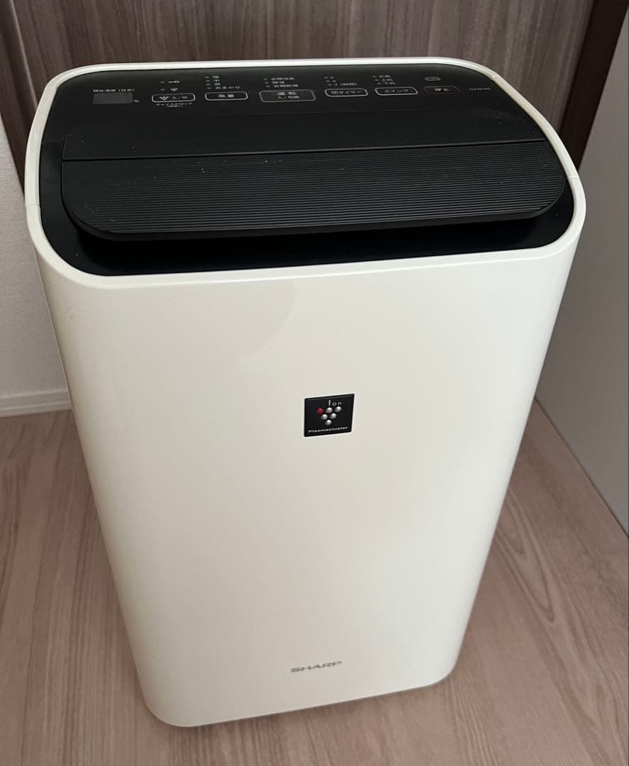 SHARP シャープ衣類乾燥除湿機 CV-G120-W 2017年製　説明書つき
