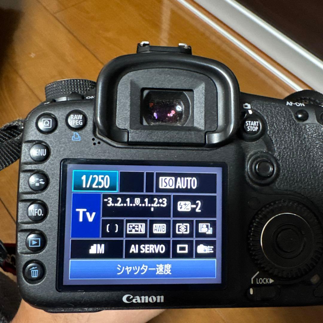 Canon EOS 7D デジタル一眼レフカメラ　高倍率ズームレンズセット