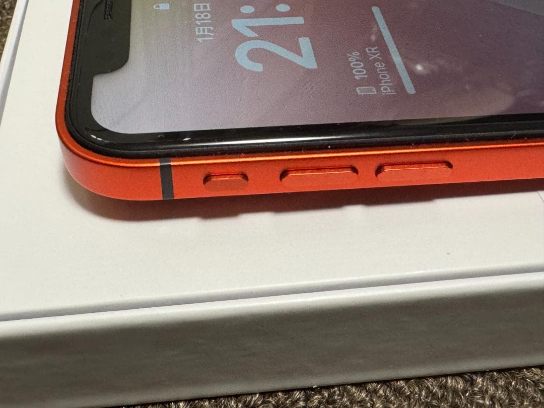 【週末特価】iPhone XR （17 Pro風カスタム） 128GB