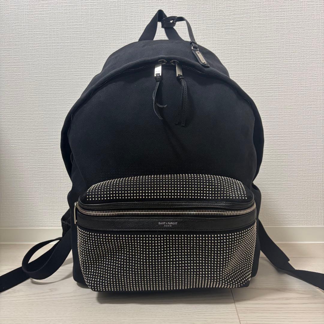 ✨超美品✨サンローランパリ　シティ　リュック　黒　スタッズ　大容量　ロゴ