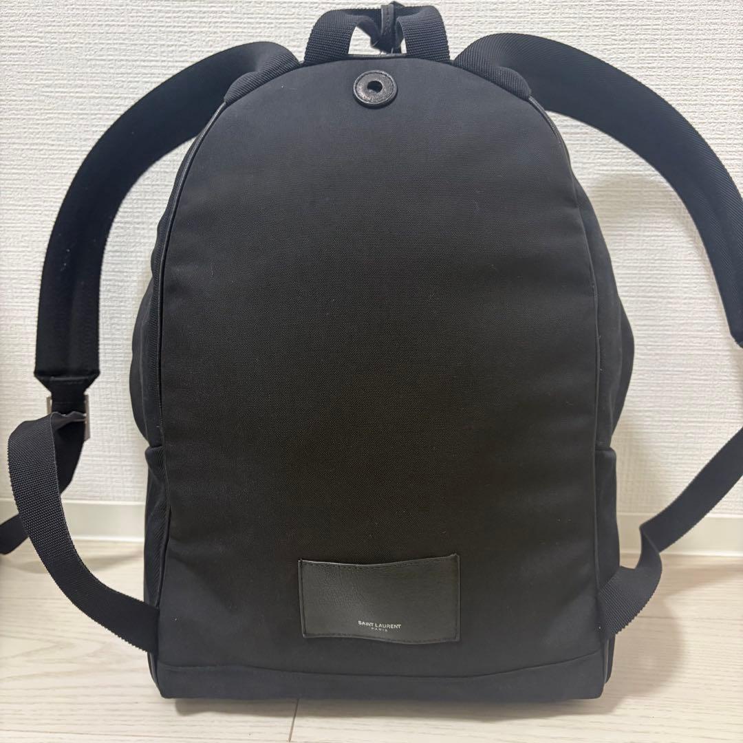 ✨超美品✨サンローランパリ　シティ　リュック　黒　スタッズ　大容量　ロゴ