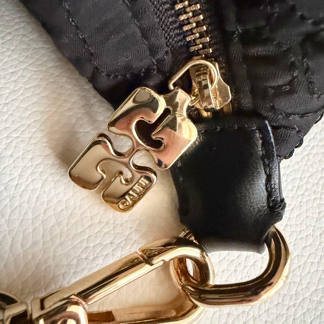 ◯ 【ガニー】キルティングショルダーバッグ 黒 軽量 ワンハンド サテン