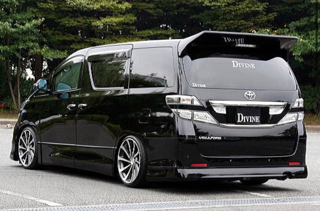 DIVINE リアハーフスポイラー　アルファード20 ヴェルファイア20