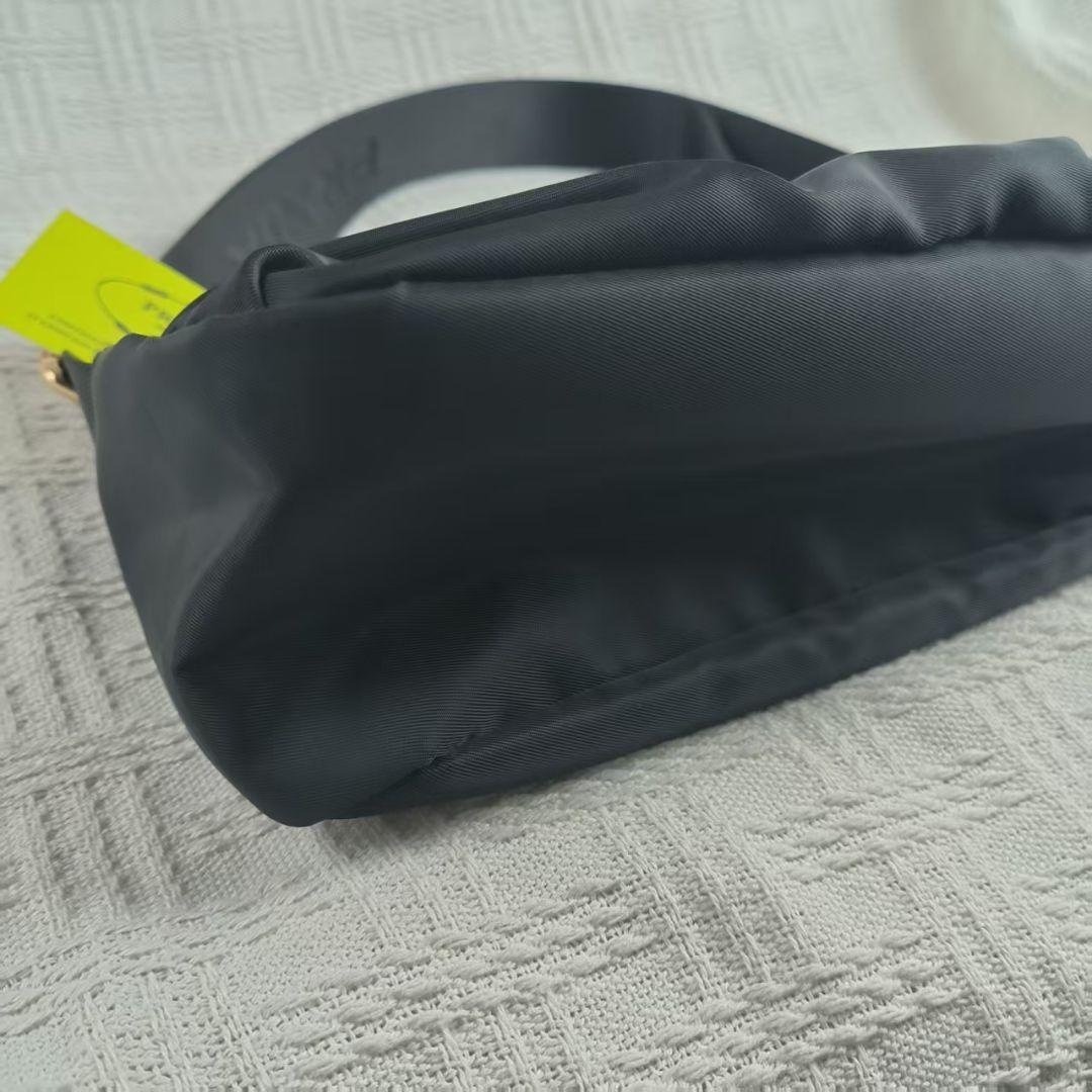 新品 ブラック ショルダーバッグ 非売品 Z1