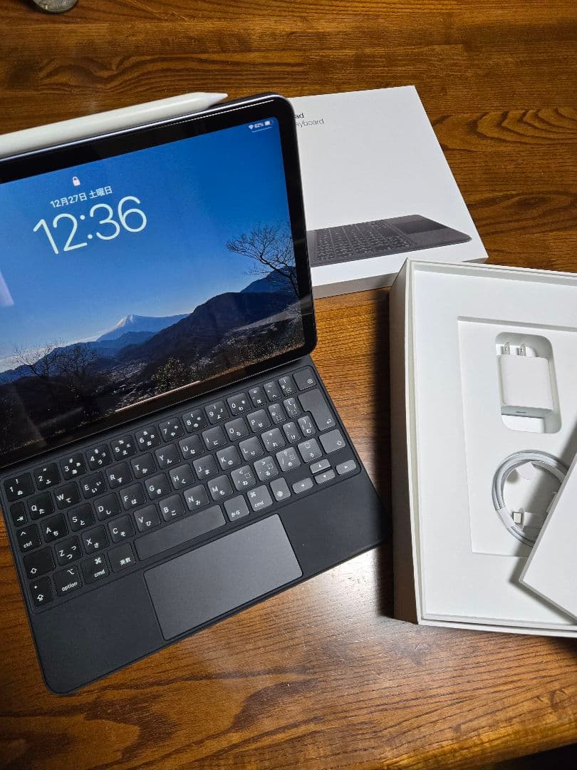 iPad Air (第4世代) スペースグレー Magic Keybord付き